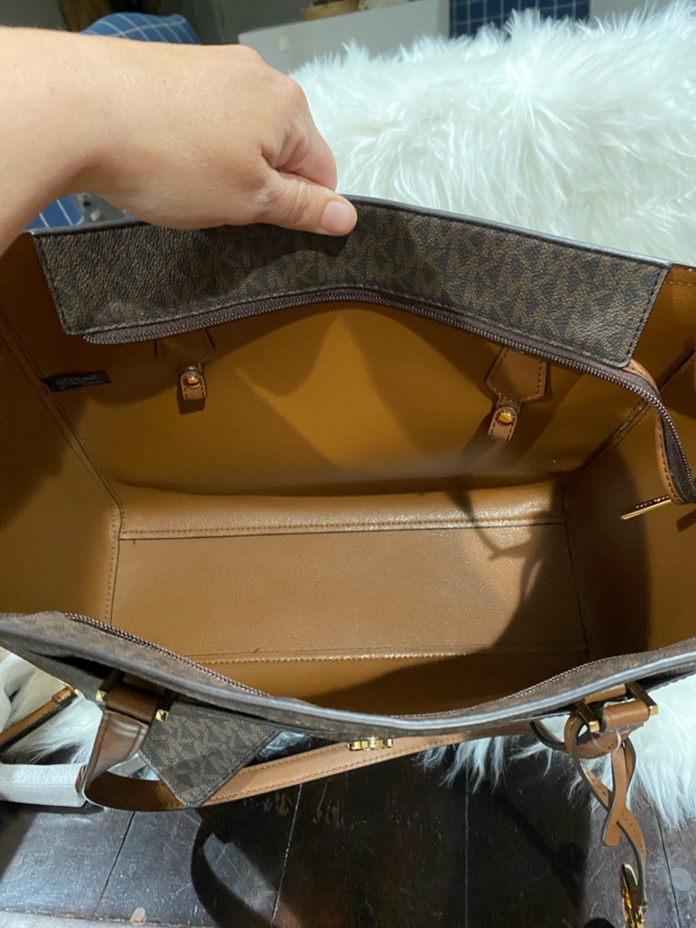 3 piece set: Michael Kors Brown Monogram Tote with Matching clutch and crossbody - Picture 12 of 14